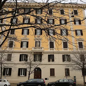 Guest house 74 Crescenzio House, Rome
